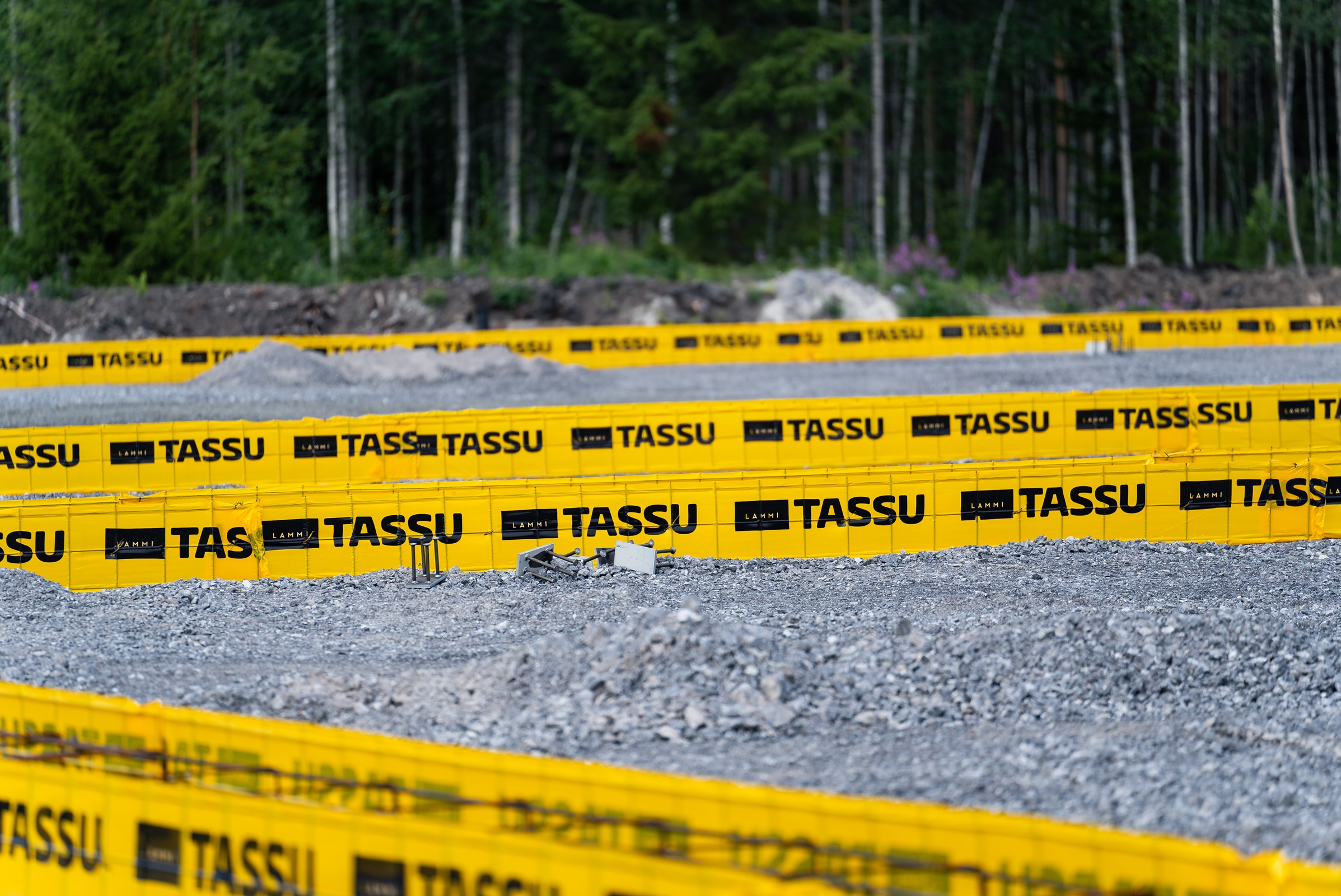 Lammi Tassu -valmisanturamuoteilla toteutettu betoniantura Koskilahden Maatilan työmaalla